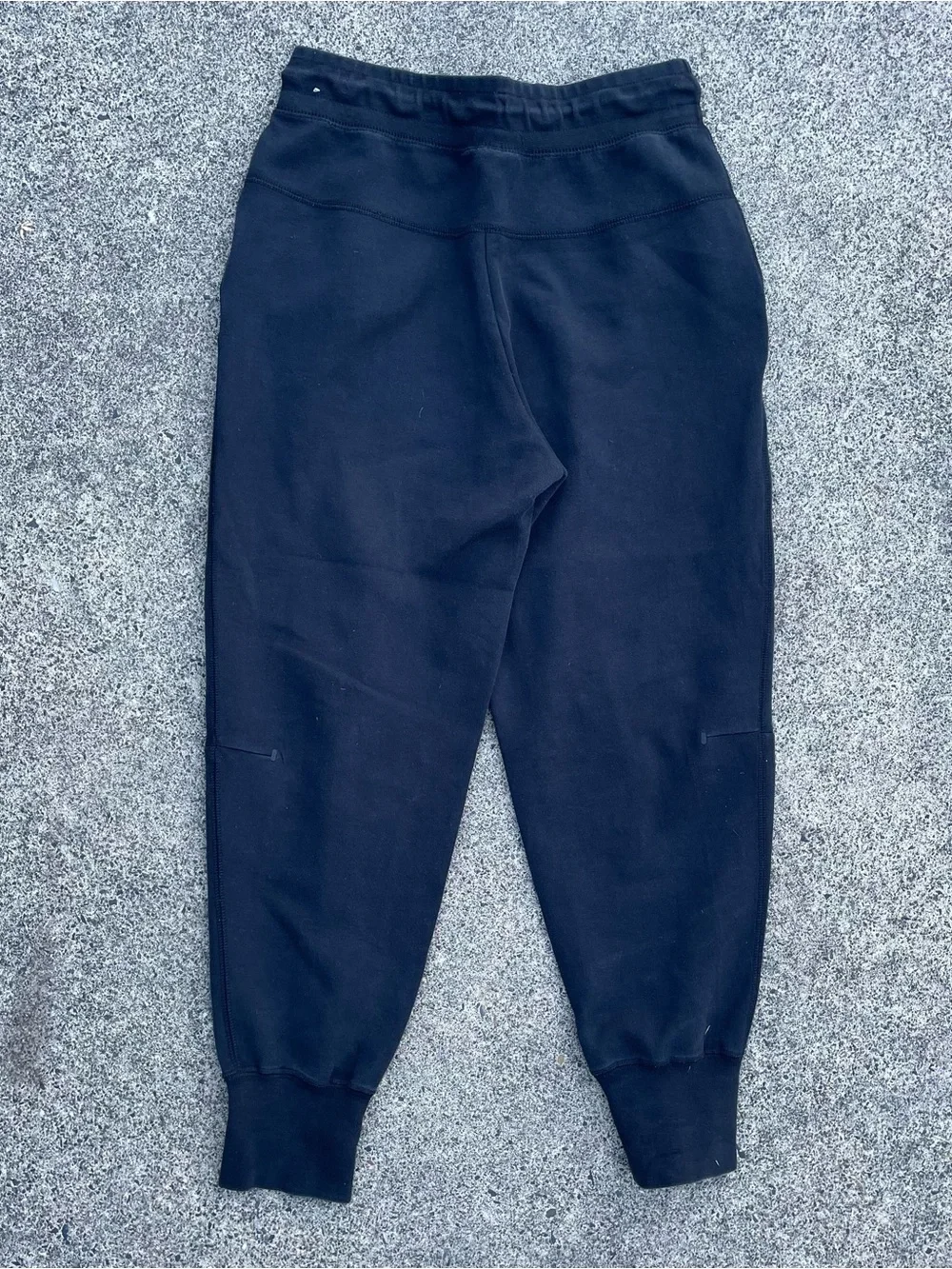 Black Nike tech fleece tapered joggers sweatpants women’s small